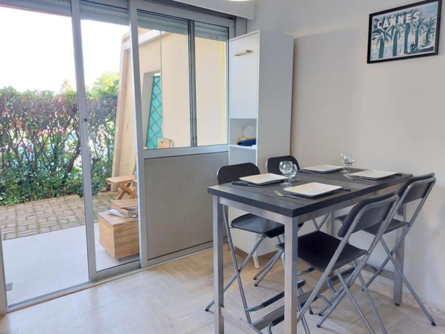 Studio Eleverca 3*- Rez De Jardin Terrasse - Axelle Loc'Appart Mandelieu Exterior foto